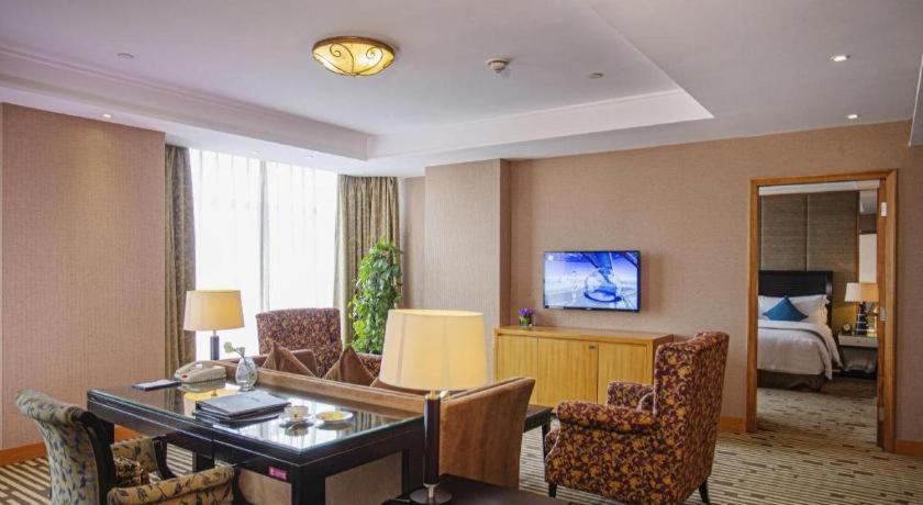 Grand Mercure Teda Далиен Екстериор снимка