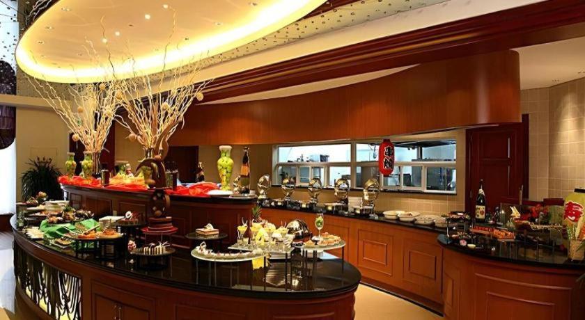 Grand Mercure Teda Далиен Екстериор снимка