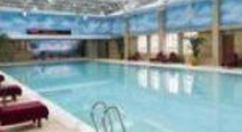Grand Mercure Teda Далиен Екстериор снимка